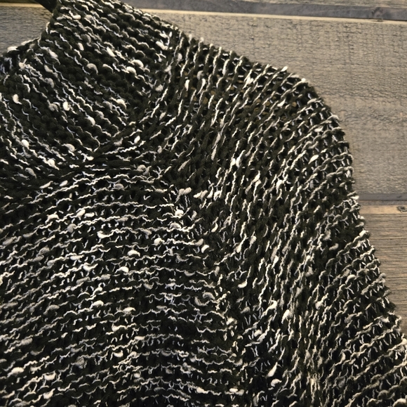 BCBG Maxazria Medium Tweed Knit Sweater Cardigan - Black, One Button - Picture 4 of 9